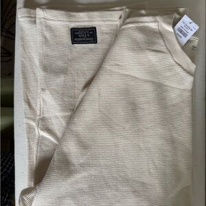 Abercrombie & Fitch
SoftAF Waffle / Thermal Long Sleeve Tee